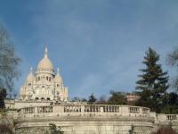 The Sacre Coeur from the first step of the stairs.